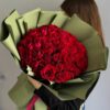 Монобукет из 51 розы в оформлении