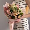 Монобукет из пышных альстромерий