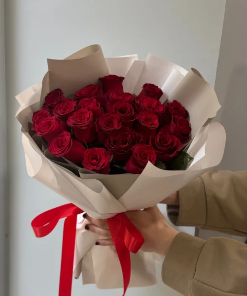 Монобукет из 21 красной кенийской розы