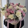 Сборная корзина с французскими розами