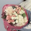 Сборный букет в бело-розовых тонах «Чувства»