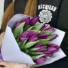 Букет из 15 фиолетовых тюльпанов