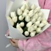 Букет из 35 белых тюльпанов